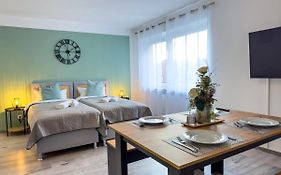 Immostay #6 - Ferienhaus 4 Zimmer Fuer 8 Personen, Wifi & Zentrum Bremen