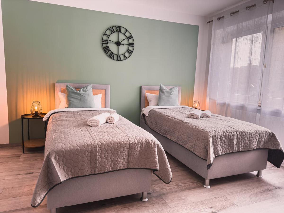 Immostay #6 - Ferienhaus 4 Zimmer Fuer 8 Personen, Wifi & Zentrum BRE Exterior foto
