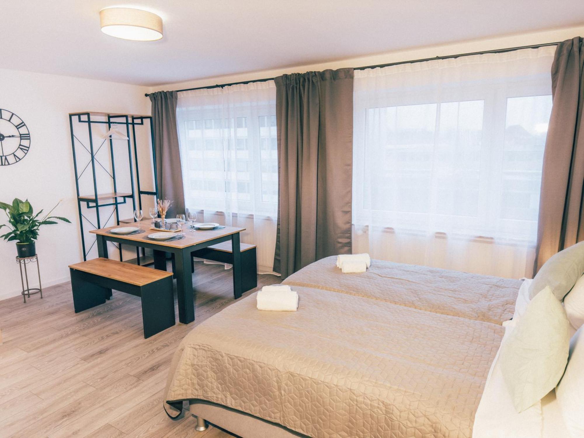 Immostay #6 - Ferienhaus 4 Zimmer Fuer 8 Personen, Wifi & Zentrum BRE Exterior foto